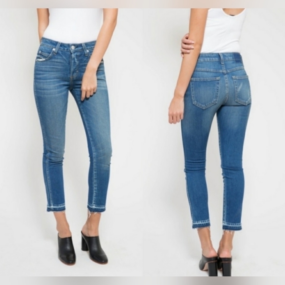 AMO Babe In Something Blue Raw Gem Size 26 Distressed Womens Jeans